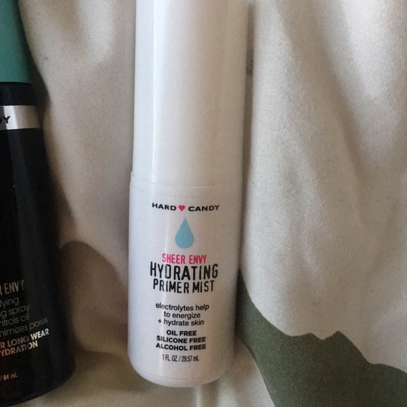 Makeup Bundle - Picture 4 of 5